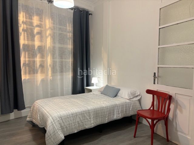 Foto 7ead658b-2887-42c1-9943-9a6aaf217c14. Rent flat with heating in Centro Ferrol