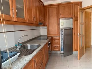 Etagenwohnung in A Malata - Catabois - Ciudad Jardín. Piso muy bien ubicado en catabois