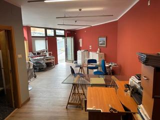 Miete Geschäftsraum in Alto del Castaño. Estupendo local comercial en la zona de narón