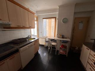 Appartement à Caranza. Vivienda amplia en la zona de caranza