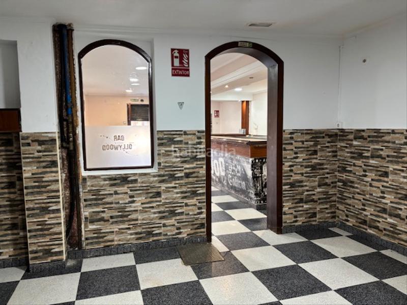 Foto 68dd770f-7d4c-4e24-b98a-dfcb557e4799. Affitto locale commerciale in Alto del Castaño Narón