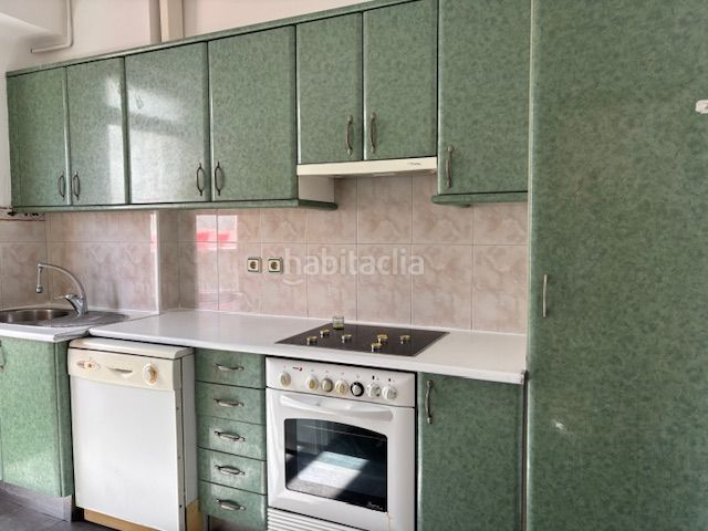 Foto c098598f-1220-4e41-96e5-8d443a38ea10. Rent flat with heating in Centro Ferrol