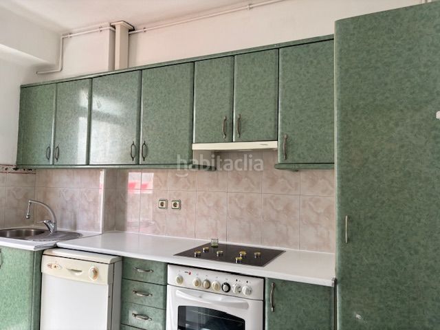 Foto e7dd877f-5c65-4a1b-a558-dc8295234438. Rent flat with heating in Centro Ferrol