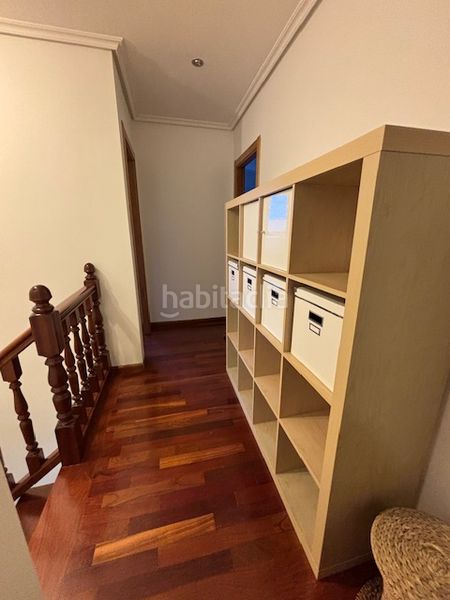 Foto 074c1d9b-9285-4c56-9a1c-fe68e6aefeea. Location duplex avec chauffage parking dans Alto del Castaño Narón
