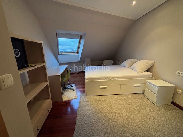 Foto 3f1431b1-6035-43e0-98f5-8e89ced941f0. Location duplex avec chauffage parking dans Alto del Castaño Narón