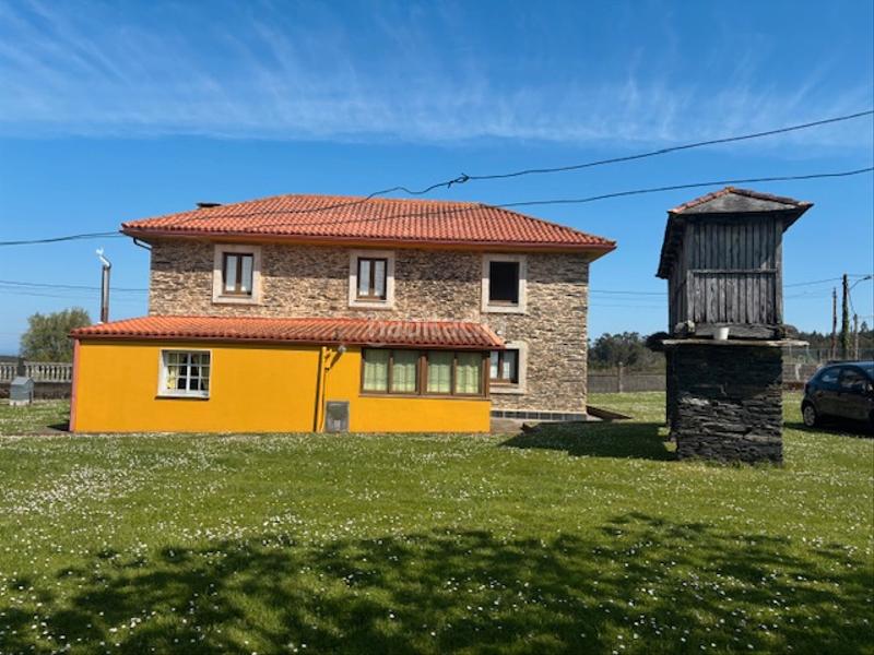 Foto 89c4d15c-2696-43c5-818b-bdd1c5eb92a8. Rent chalet in Valdoviño