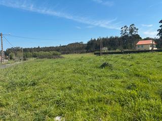 Terreny residencial a Valdoviño. Finca en la zona de valdoviño con proyecto para vivienda