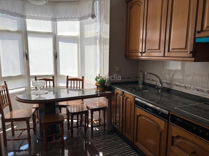 Foto 656b0842-d045-44e6-b16a-87cf48387a86. Lloguer pis amb calefacció a Centro Ferrol