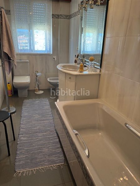Foto 1159ad30-94c6-497c-81f3-3f5947c9bb48. Rent flat with heating in Centro Ferrol