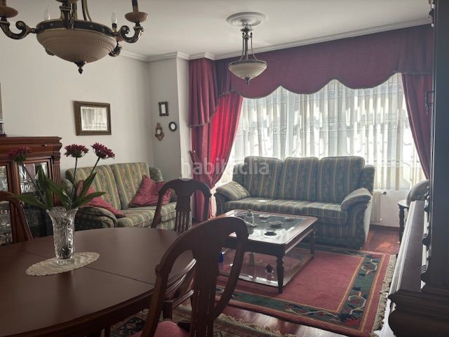 Foto 27280678-0791-4dd9-9721-c026fc248b01. Rent flat with heating in Centro Ferrol