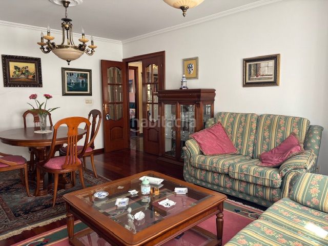 Foto 3ff3fc47-bf04-4a5d-86ce-1800eac259c2. Rent flat with heating in Centro Ferrol