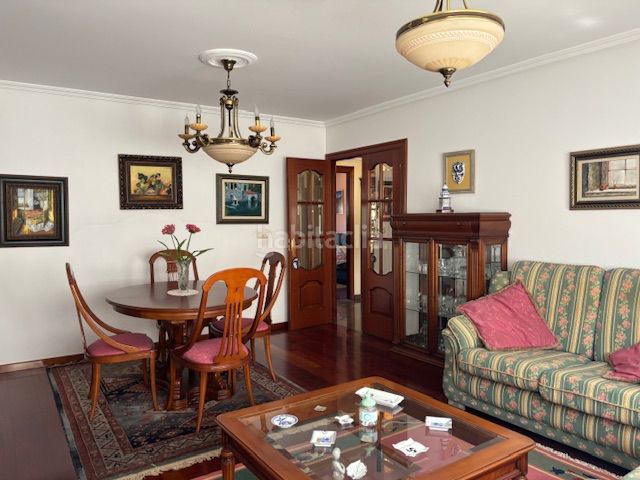 Foto fd19069c-e9b7-49bc-9ae4-982f09e7b55d. Rent flat with heating in Centro Ferrol