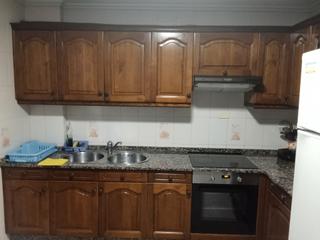 Rent Flat in A Malata - Catabois - Ciudad Jardín. Estupendo piso en la zona de catabois