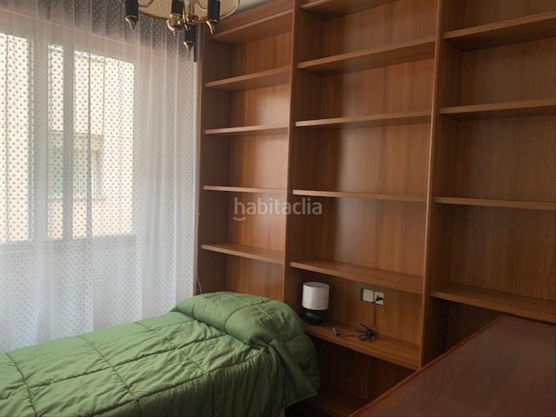 Foto 19dba4a5-64a9-4606-9866-5ca8d8aac98b. Rent flat in Esteiro Ferrol