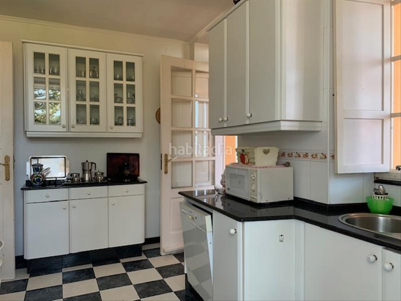 Foto 7c83d475-b852-4633-8ef8-d20c8832cbb0. Haus mit heizung parking in Valdoviño