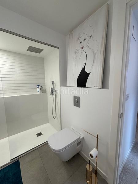 Foto e0a7eb3b-cf26-4f9d-997e-c698cd0643d0. Etagenwohnung mit kamin heizung in Centro Ferrol