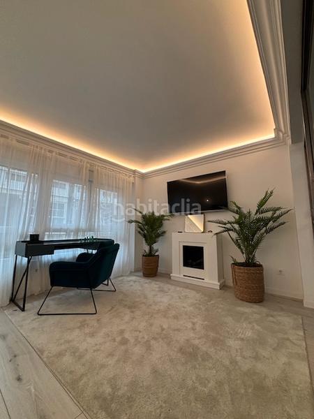 Foto f2b65e1f-f343-47e0-bffc-c66fa77deefd. Etagenwohnung mit kamin heizung in Centro Ferrol