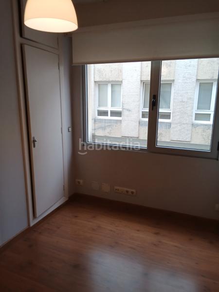 Foto 8d9147bf-40a1-4b8a-8a2f-1b89a0684df2. Alquiler piso amplio piso sin muebles en el Centro en Ferrol