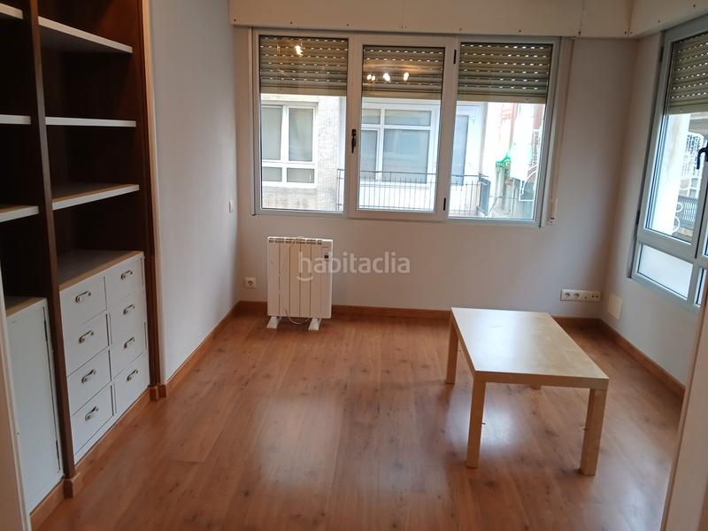 Foto 6a6e5d12-eba2-434b-b7a4-b83e946762c6. Lloguer pis amb calefacció a Centro Ferrol