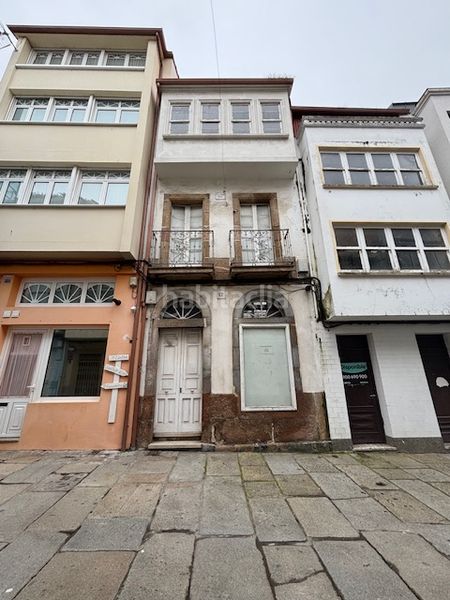 Foto 17c19e76-bd00-4ce8-be45-be2c7d16270a. Edifici a Ferrol vello - puerto Ferrol