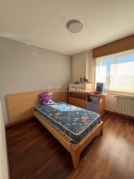 Foto 21ee870b-a4eb-4768-8e81-46b44d7d8a4d. Dúplex amb calefacció aparcament a Alto del Castaño Narón