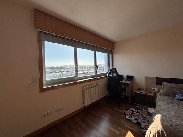 Foto 625f0d70-a2f7-4795-aad7-9c0e2b60032e. Dúplex amb calefacció aparcament a Alto del Castaño Narón