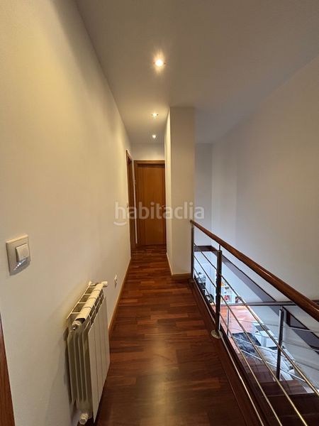 Foto 852170d7-b778-4189-9b76-0f9d1a89f373. Dúplex amb calefacció aparcament a Alto del Castaño Narón