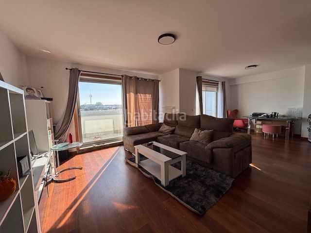 Foto 9a75fb3c-4520-4a6e-9a4c-bc39e50309a0. Dúplex amb calefacció aparcament a Alto del Castaño Narón