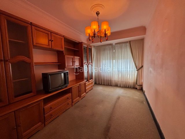 Foto 6a4100f7-6752-4559-89d9-009c76db8414. Pis a Fajardo Ferrol