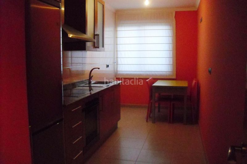 Foto f7cca099-eb74-4f10-9df2-9313cdc28e05. Apartament amb calefacció aparcament a Piñeiros - Freixeiro Narón
