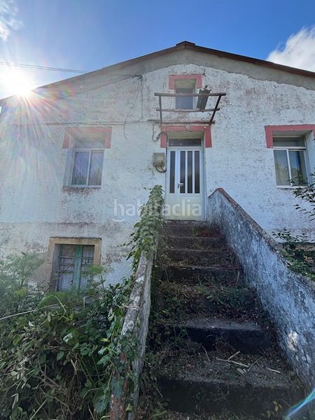 Foto e3405489-c66c-4eec-b0e4-dfcb52172393. Casa adossada a Área Rural Ferrol