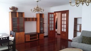 Miete Zweistöckige Wohnung in Plaza de España. Dúplex de 4 dormitorios para estudiantes
