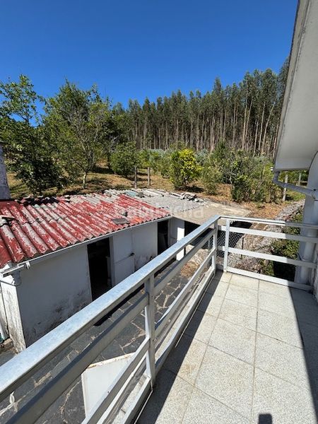 Foto 8d442b6b-b2d1-4667-ba00-fdfe3489c286. Casa amb aparcament a Área Rural Ferrol