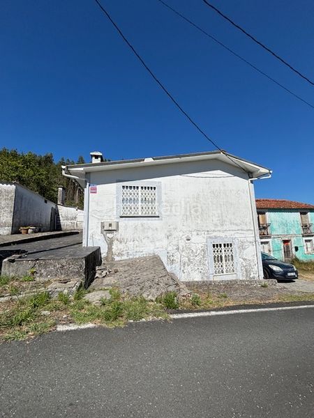 Foto f37a1864-9a95-44dd-bca1-d84dcf739ceb. Casa amb aparcament a Área Rural Ferrol