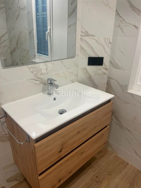 Foto 9630c467-c623-44c0-8aac-9f87d87cfd3c. Rent flat with heating in Centro Ferrol