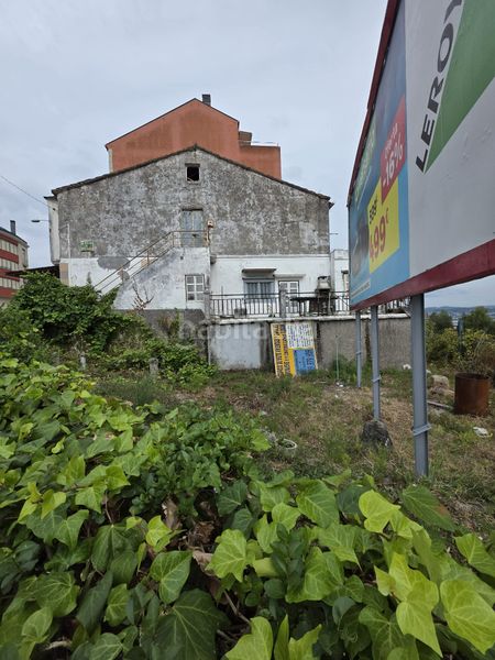 Foto df80f76a-579e-49fe-9c77-18adec6760bf. Casa adossada a A Malata - Catabois - Ciudad Jardín Ferrol