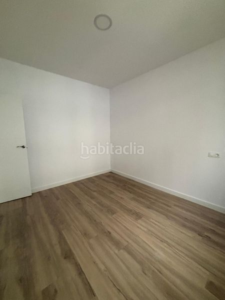 Foto b64cc19c-b3f7-45f8-a18f-be44456900f7. Pis a Zona Ultramar Ferrol