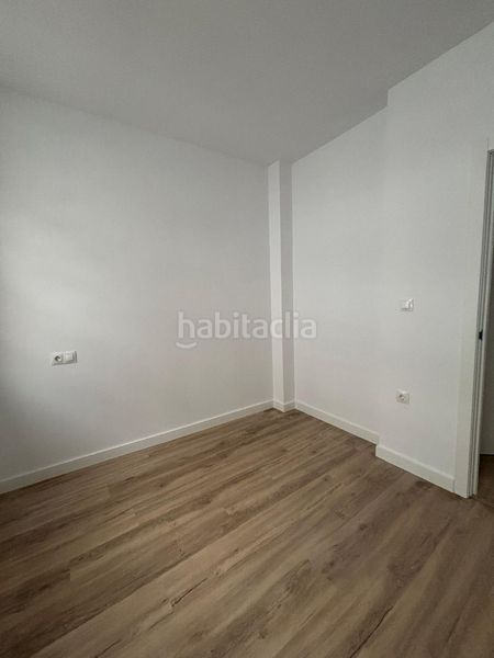 Foto bd11face-76d6-4cb4-8c54-e0eee92779a1. Pis a Zona Ultramar Ferrol