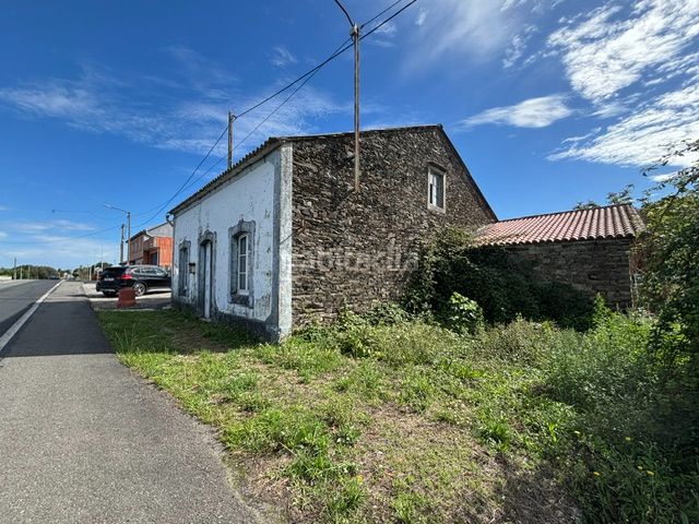 Foto f125c51f-5d5a-4962-8a8b-671cd0711cf9. Casa amb aparcament a San Mateo - Castro - O Val Narón