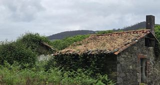Casa a Oza dos Ríos. Casa y terrenos en oza de los ríos