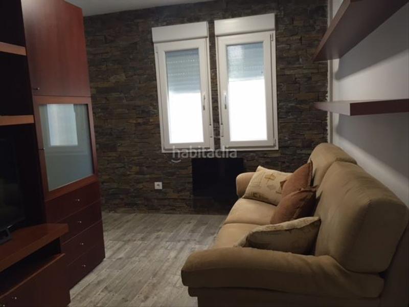 Foto 96ef898e-c79e-4192-a917-05ab91e2c4ae. Rent flat with heating in Esteiro Ferrol