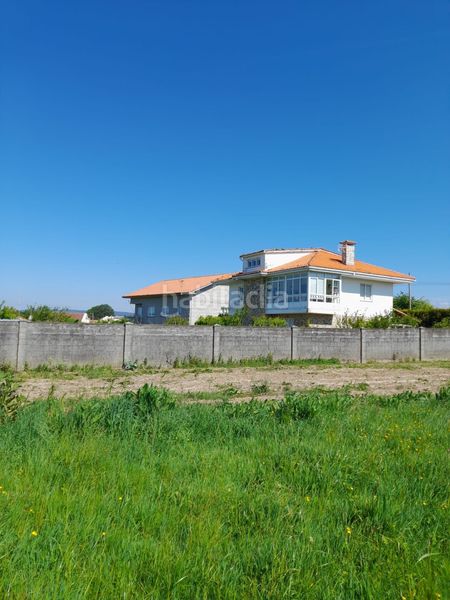 Foto f85f47e5-10dd-47d6-a361-531e101de714. Alquiler chalet espectacular chalet en Mugardos