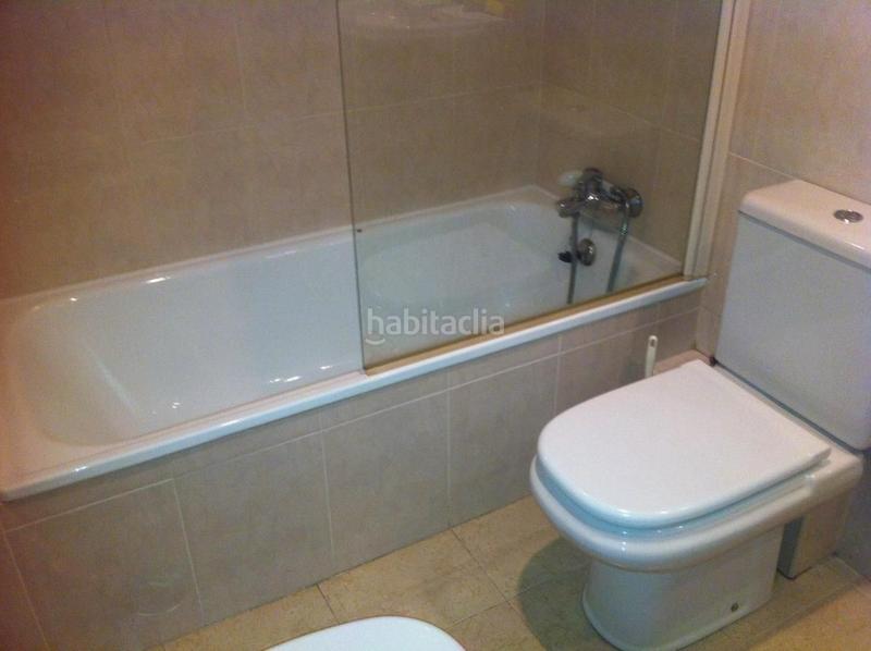 Foto 3a752eb9-2b1d-4ee9-bbd8-080ddc60d520. Location appartement avec chauffage parking dans Esteiro Ferrol