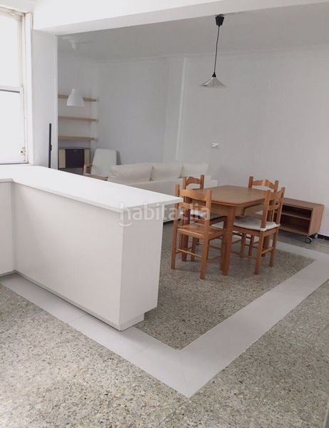 Foto 63235bfb-10e0-49ce-8f92-8abcfc8aea3a. Rent flat in Centro Ferrol