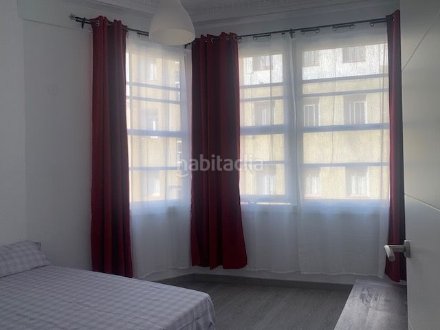 Foto 4c9dce43-ee17-4fb6-9678-877430102c82. Lloguer pis amb calefacció a Centro Ferrol