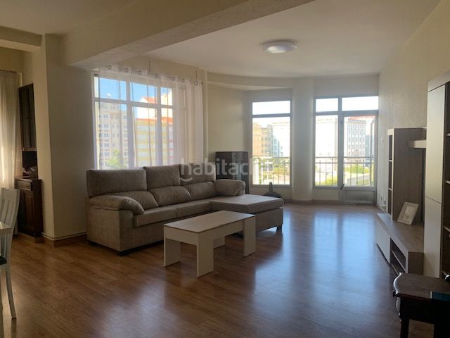 Foto 0fb753b6-96d2-4496-9b01-deb5606fdf0c. Rent flat with heating in Centro Ferrol