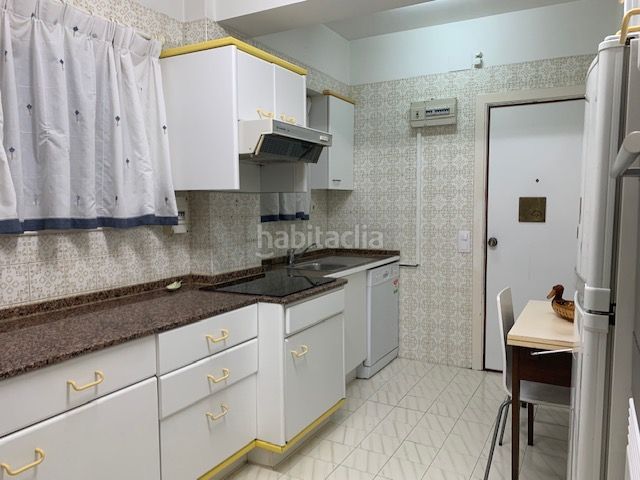 Foto 11c5d5e6-8637-41ce-85e3-e37b1199e950. Rent flat with heating in Centro Ferrol