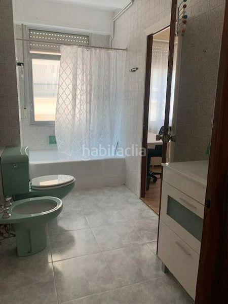Foto 39d0cd06-784d-42f0-b5d4-82c52abc2c68. Rent flat with heating in Centro Ferrol