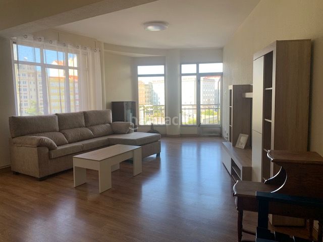Foto 50ce0526-b83a-4ac8-ae71-4a3e282aea59. Rent flat with heating in Centro Ferrol