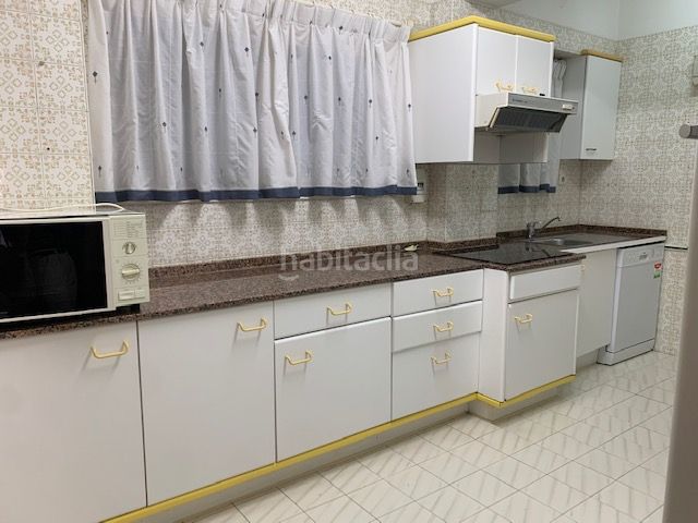 Foto bd9ae519-7e68-445c-b05b-fc61ce3b43dd. Rent flat with heating in Centro Ferrol